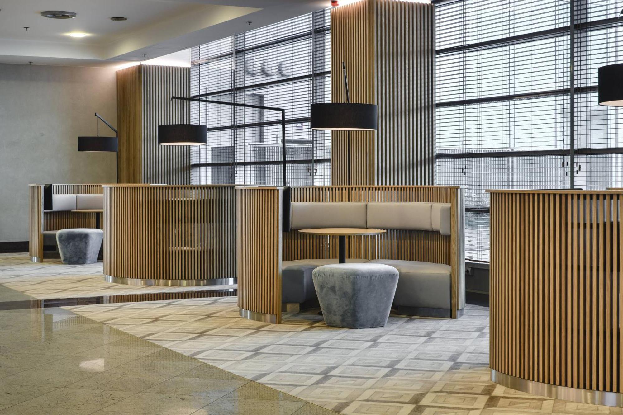 Courtyard By Marriott Warsaw Airport Hotel Exterior photo