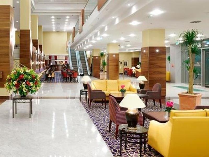 Courtyard By Marriott Warsaw Airport Hotel Exterior photo Interior of the hotel